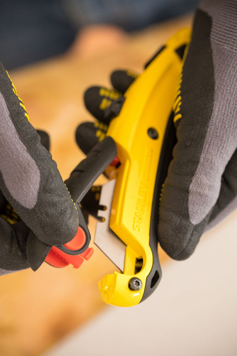 Cuchillo retráctil multiusos Stanley (0-10-778) FATMAX con 5 hojas