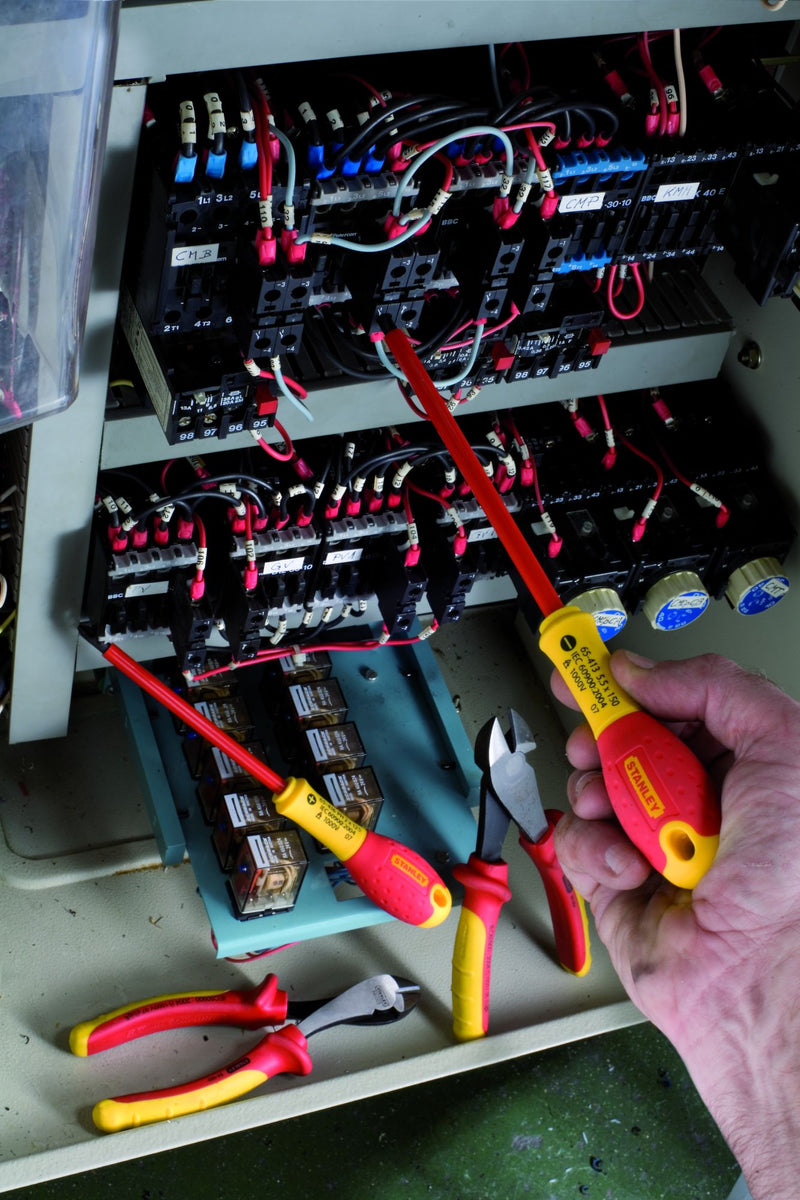 Stanley (0-65-413) FATMAX 5.5mm x 150mm Insulated Slotted Screwdriver