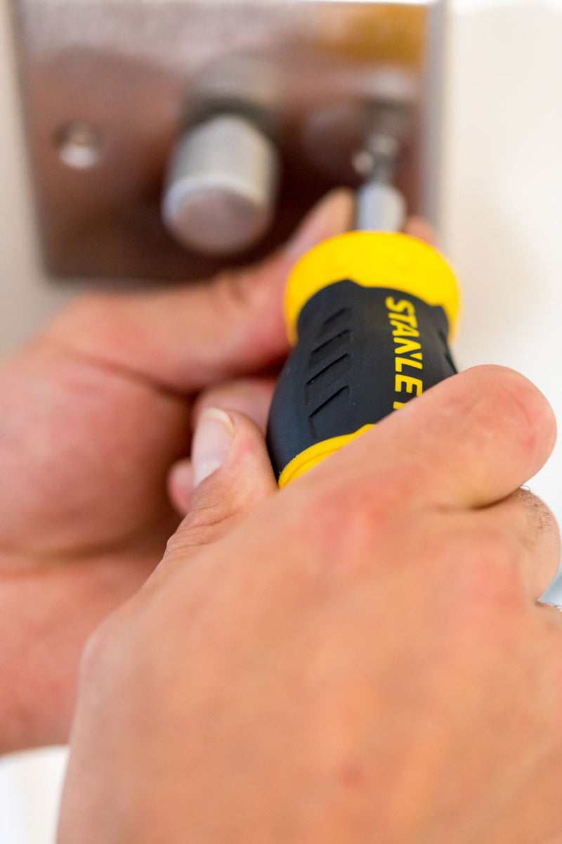 Stanley (0-66-357) Chave de fendas roquete multi-bit Stubby com 6 bits