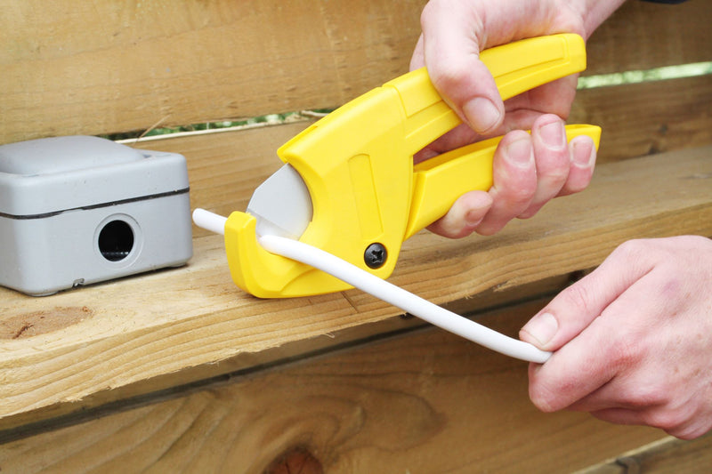 Stanley (0-70-450) Plastic Pipe Cutter