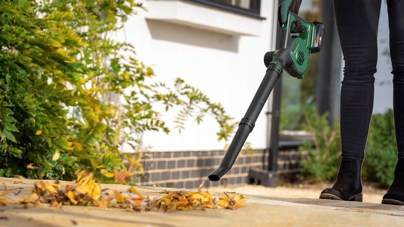 Bosch UniversalLeafBlower 18V-130 (Baretool)