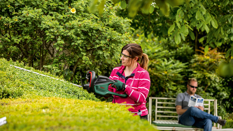 Bosch AdvancedHedgeCut 65