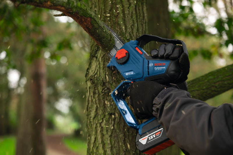 Bosch Garden cordless pruning saw (GKE 18V-15)