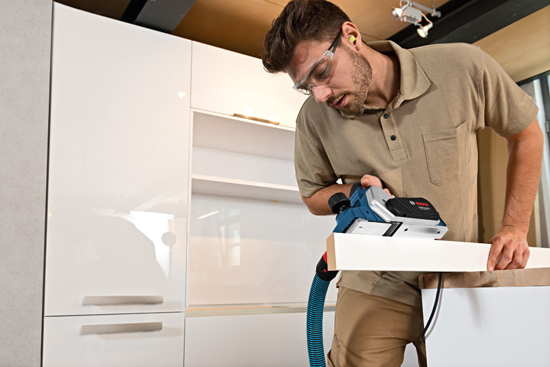 Plaina Bosch Professional GHO 16-82 - 630W 82mm