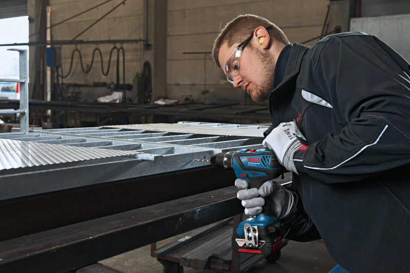 Bosch cordless screwdriver (GSR 18V-28 Professional)
