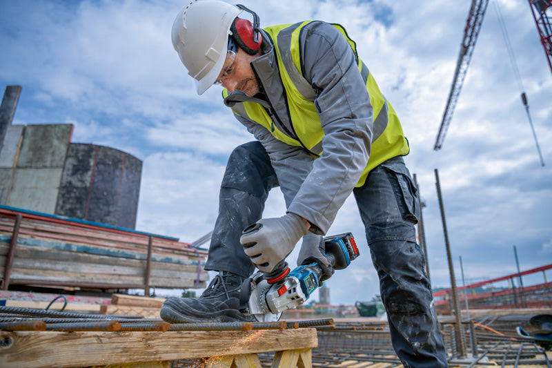 Bosch Cordless Angle Grinder GWS 18V-15 PSC