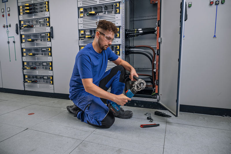 Ferramenta de cravação hidráulica elétrica Bosch GPH 18V-60