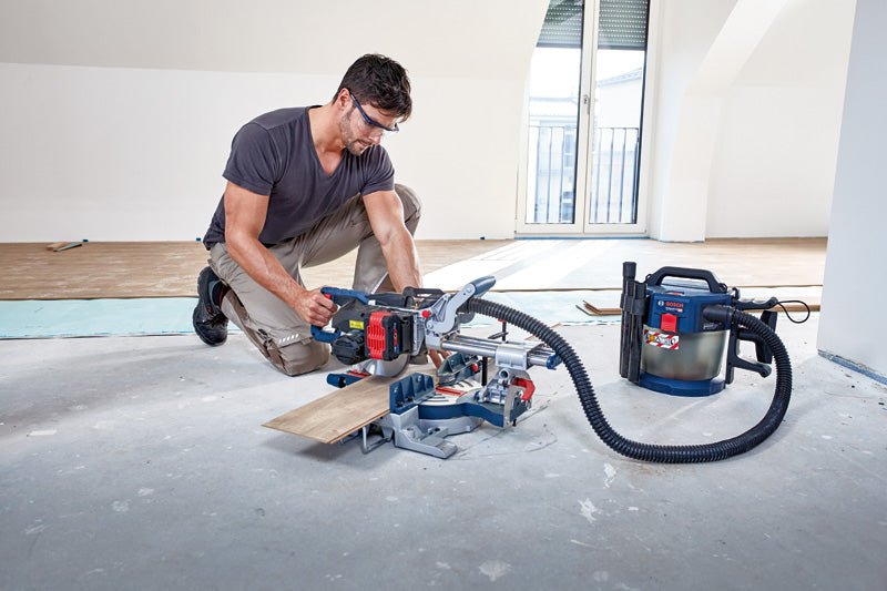 Serra de esquadria deslizante Bosch GCM 18V-216 BITURBO + 2x5,5Ah