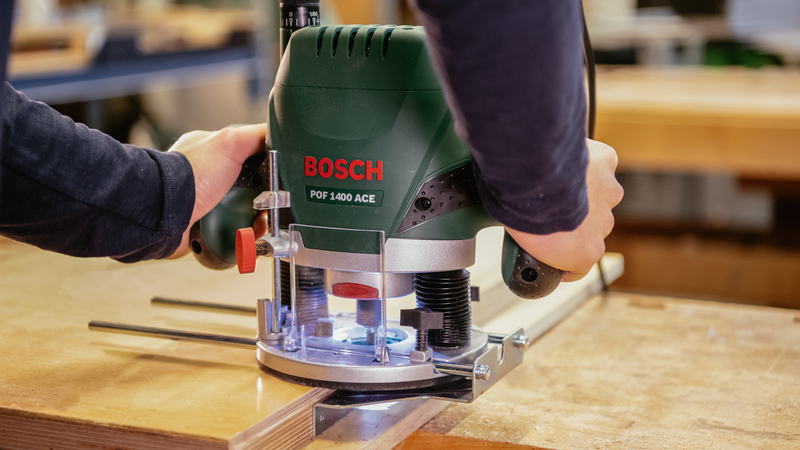 Bosch POF 1400 ACE