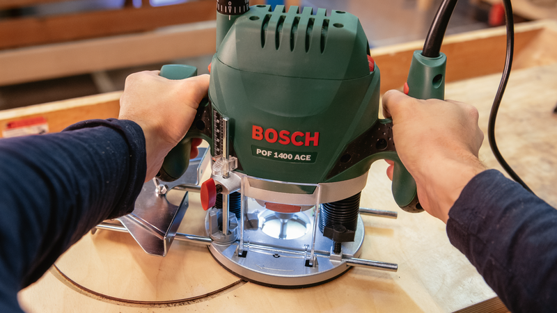 Bosch POF 1400 ACE