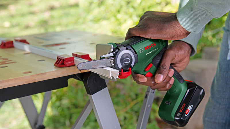 Bosch UniversalCut 18V-65 (Baretool)