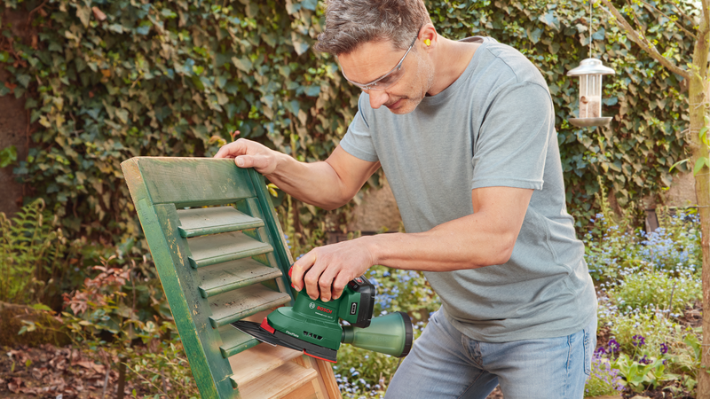 Bosch UniversalSander 18V-10 BT