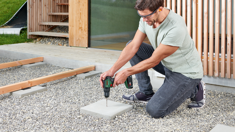 Berbequim combinado sem fio Bosch UniversalImpact 18V-60 + 2x2,0Ah