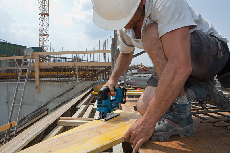 Bosch Kit of 5 18V tools: GSR 18V-55 + GWS 18V-10 + GKS 18V-57-2 + GSA 18V-LI + GST ??18V-125 B + 3x 4.0Ah + GAL 1880CV + bag L (C) Professional