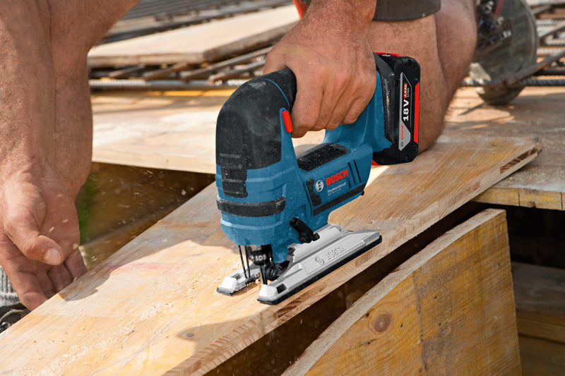 Bosch Kit of 5 18V tools: GSR 18V-55 + GWS 18V-10 + GKS 18V-57-2 + GSA 18V-LI + GST ??18V-125 B + 3x 4.0Ah + GAL 1880CV + bag L (C) Professional