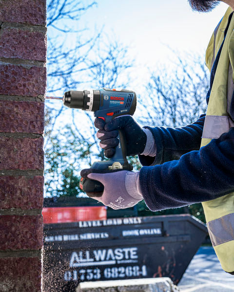 Kit combinado Bosch (GSB 18V-65 + GWS 18V-8 + 2x GBA 4.0 Ah + GAL 18V-40 + SACO RAF Professional)