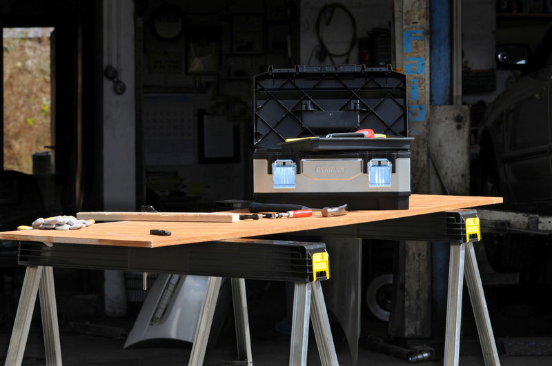 Stanley (1-97-475) 340Kg Folding Metal Sawhorse (Pair)