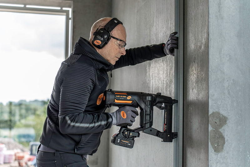 Pregador de Betão sem fio TJEP (CP-40A) + 2x18V + 1000 pinos