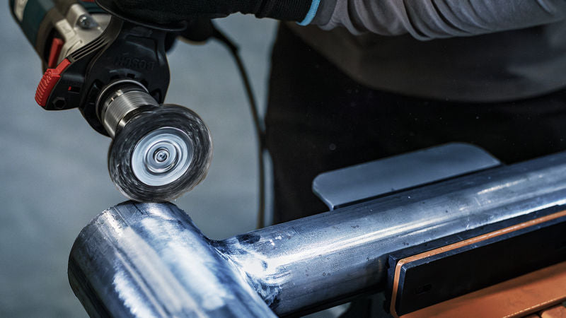 Roda de arame Bosch com haste de 6 mm, 30 mm, ondulada, 0,2 mm