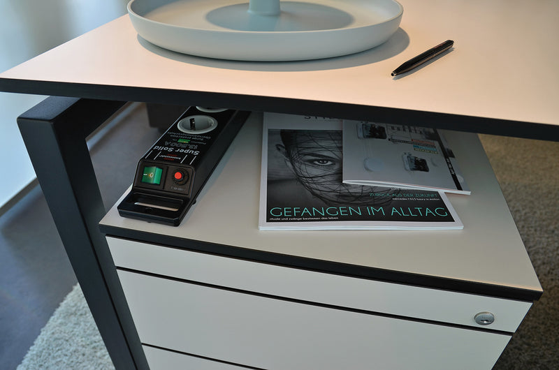 Cable alargador Brennenstuhl Super-Solid con protección contra sobretensiones, 13 500 A, 5 tomas, negro (2,5 m)