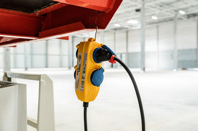 Cabo de construção Brennenstuhl IP54 com Powerblock 10m preto H07RN-F 3G1.5