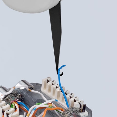 Ferramenta de inserção Knipex (97 40 10) para LSA-Plus e projetos de construção idênticos.