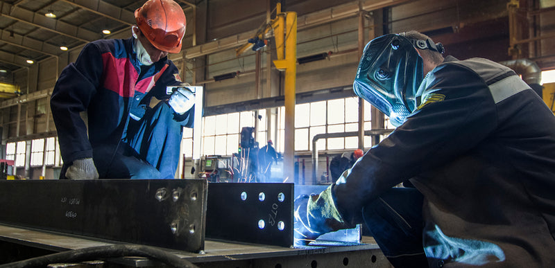 RedStar (MAXI MIG 200 MMA) Multiprocess Welder + Welding Kit