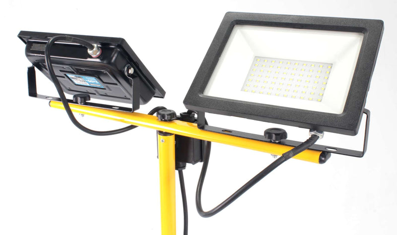 Foco LED Duplo com Tripé, 50Wx2, 4250Lmx2