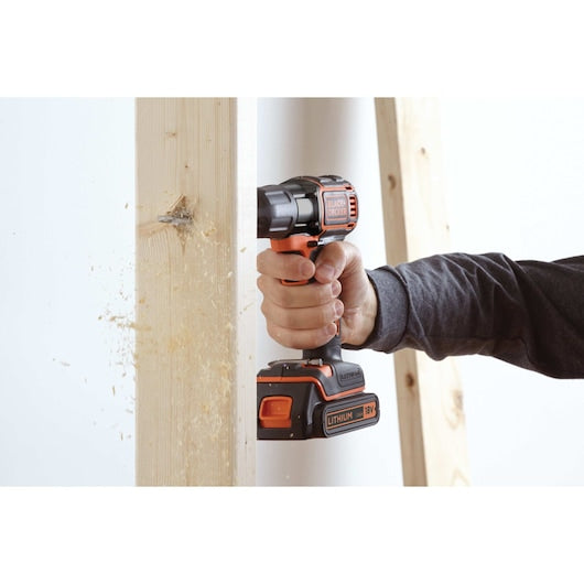 Berbequim/Aparafusadora sem fio Black&Decker (ASD18K-QW) 18V com Autosense™ e Autoselect®
