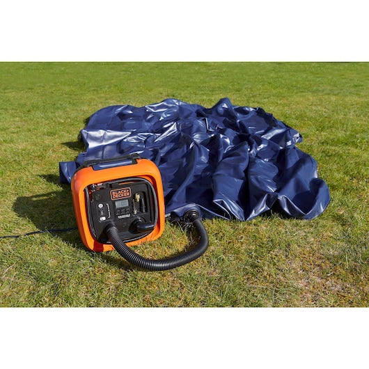 Black&Decker (ASI400-XJ) 12V Inflator
