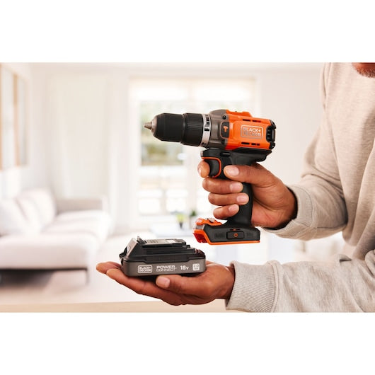 Black&Decker (BCD383D1XC-QW) 18V POWERCONNECT™ Cordless Hammer Drill (With 2.0Ah State Of Charge Battery and 1A Charger)