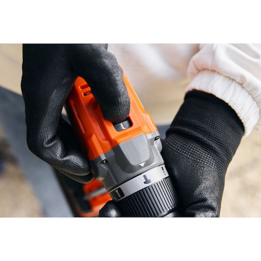 Black&Decker (BCD383D1XK-QW) 18V POWERCONNECT™ Cordless Hammer Drill (With 2.0Ah State Of Charge Battery, 1A Charger and Kitbox)