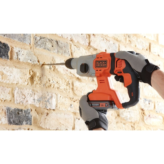 Black&Decker (BCD900B-XJ) 18V Cordless SDS-Plus Hammer Drill With 1 Accessory in a Kit Box