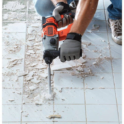 Berbequim de impacto SDS-Plus sem fio Black&Decker (BCD900D1S-QW) 18V 2.0Ah com caixa de ferramentas