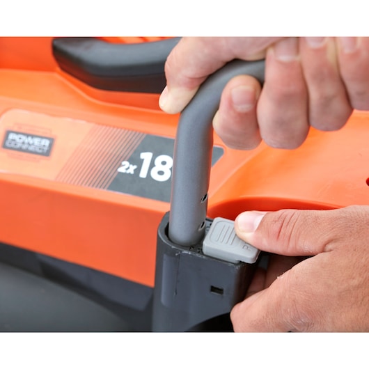 Black&Decker (BCMW3318L2-QW) 33cm Cordless 2 x 18V 2.5Ah Compact Mower