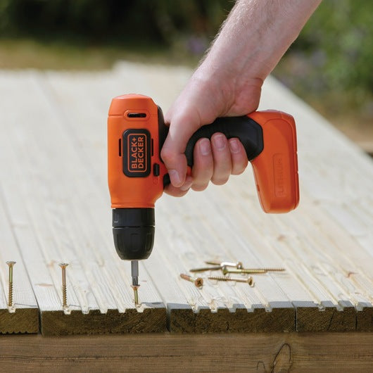 Black&Decker (BDCD8K-QW) 7.2V Ultra Compact Lithium-ion Drill in Kitbox