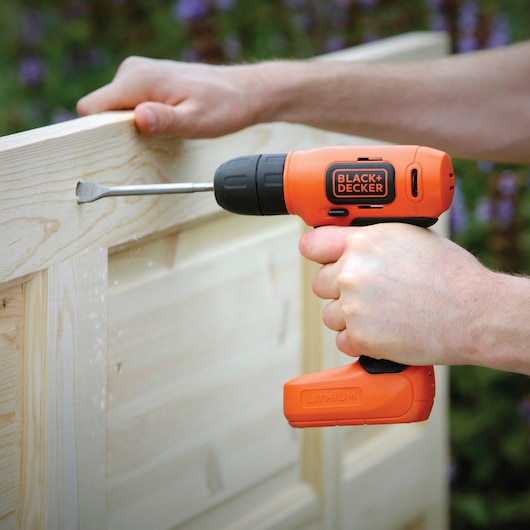 Black&Decker (BDCD8K-QW) 7.2V Ultra Compact Lithium-ion Drill in Kitbox
