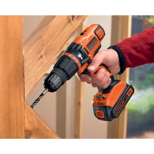 Berbequim de impacto sem fio Black&Decker (BDCH188N-XJ) 18V (sem bateria e carregador)