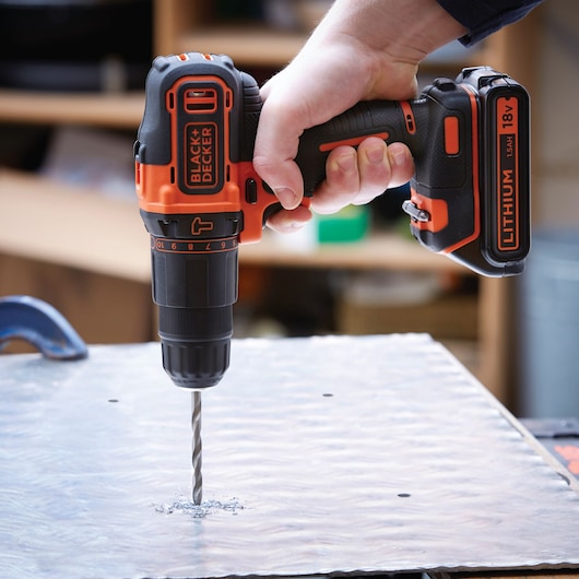 Black&Decker (BDCHD18K-QW) 18V 2G Hammer + 400mA Charger + 1 Battery