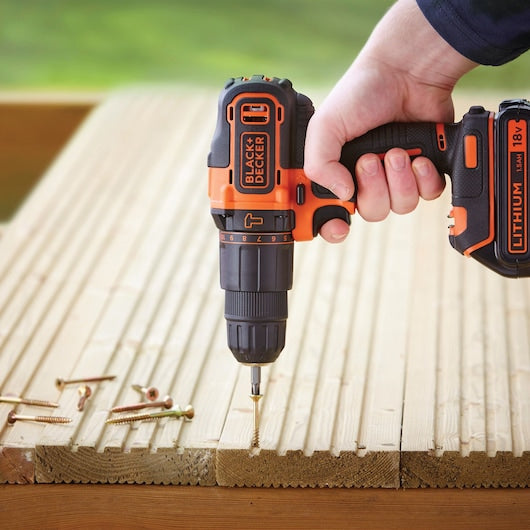 Martillo Black&Decker (BDCHD18K-XK) 18 V 2G + cargador de 400 mA + 1 batería + Kitbox