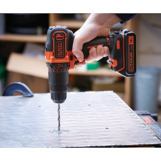 Berbequim de impacto sem fio Black&Decker (BDCHD18-QW) 18V com 2 velocidades + Carregador de 200mA + 1 bateria