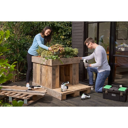 Taladro percutor inalámbrico Black & Decker® reviva™ de 12 V (REVHD12C-QW)