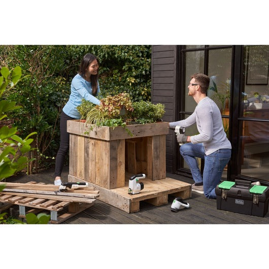 Taladro percutor inalámbrico Black & Decker® reviva™ de 12 V (REVHD12C-QW)