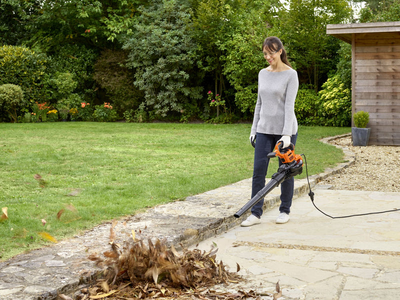 Black&Decker (BEBLV300-QS) 3,000W Backpack Vacuum-Blower-Shredder