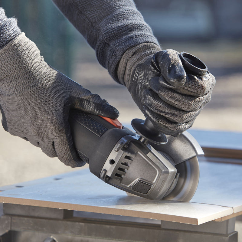 Amoladora angular pequeña Black&amp;Decker (BEG220KA5-QS) de 900 W y 125 mm con 5 discos y caja de herramientas de 16".