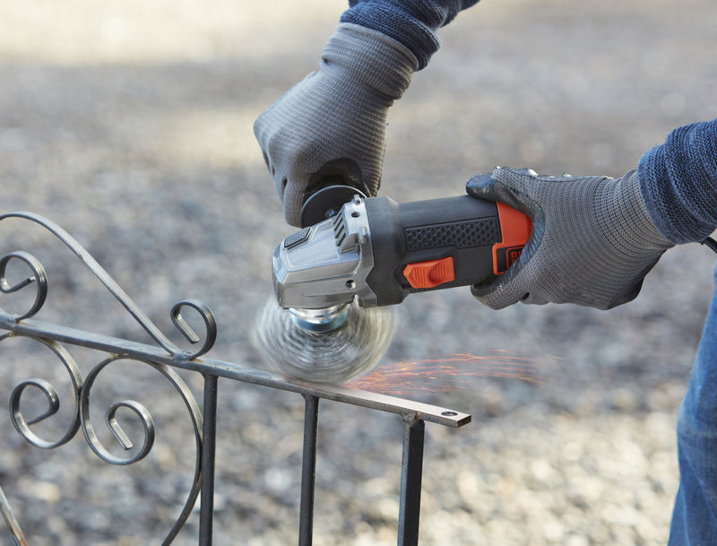 Black&Decker (BEG220-QS) Mini Grinder 900W 125mm with restart protection and 3-position side handle