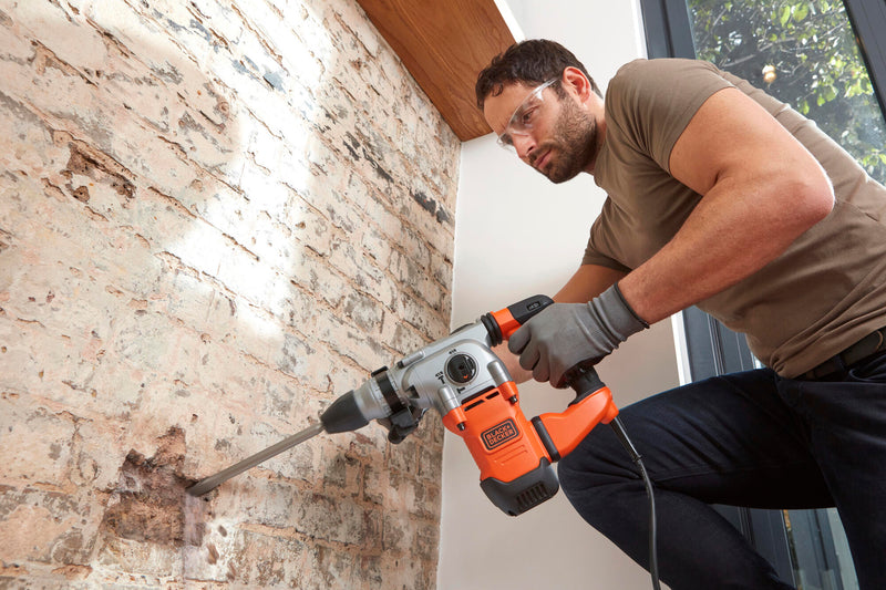 Black&Decker (BEHS03K-QS) SDS-Plus 1,250W 3-mode 3.7J hammer, 13mm drill bit adapter with wrench, side handle and case