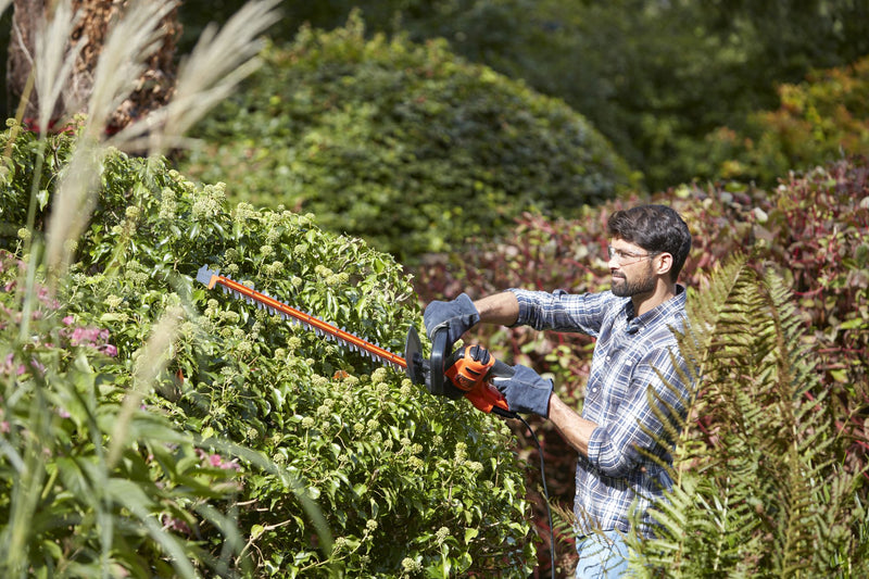 Black&Decker (BEHTS401-QS) Hedge Trimmer 500W 55cm 22mm