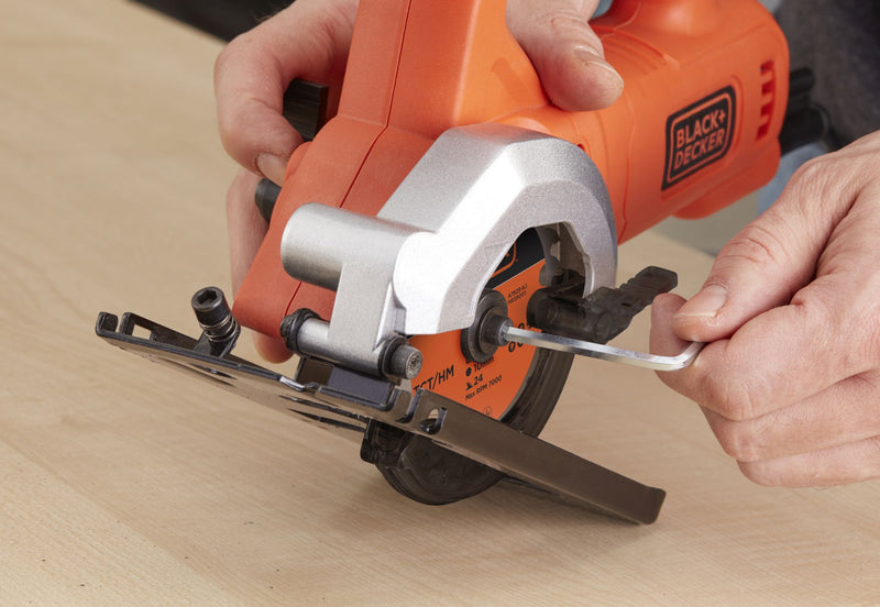 Black&Decker (BES510-QS) 400W 85mm Mini Circular Saw. Includes one 24T 8mm TCT blade, one 44T 85mm HSS blade, and a side guide.