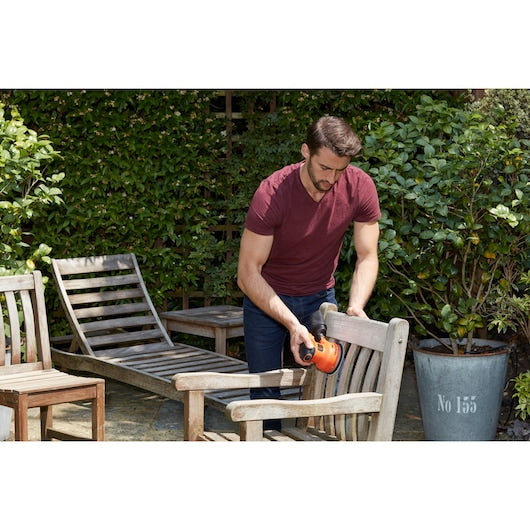 Black&Decker (BEW210-QS) 4-in-1 Electric Multi-Sander With 2 Orbital Bases, Finger Sanding Attchment and Sanding Sheets (200W)